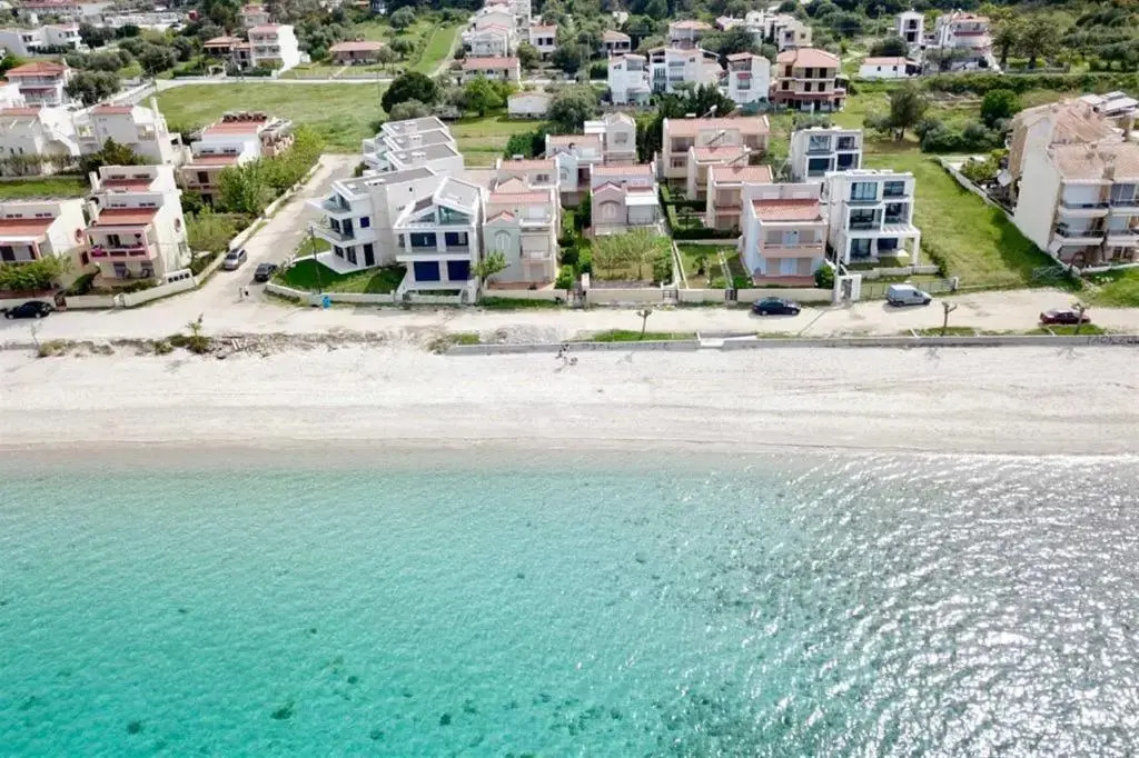 Elena First Line Beach House (2 Bedrooms 6 Guests)