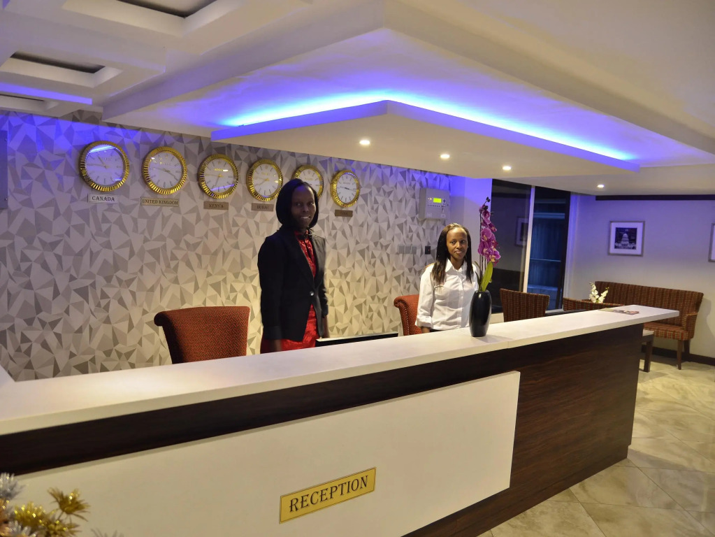 Cloud Hotel & Suites