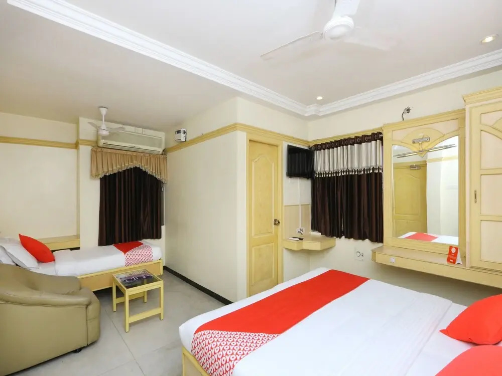 Oyo 15097 Hotel Sathyam