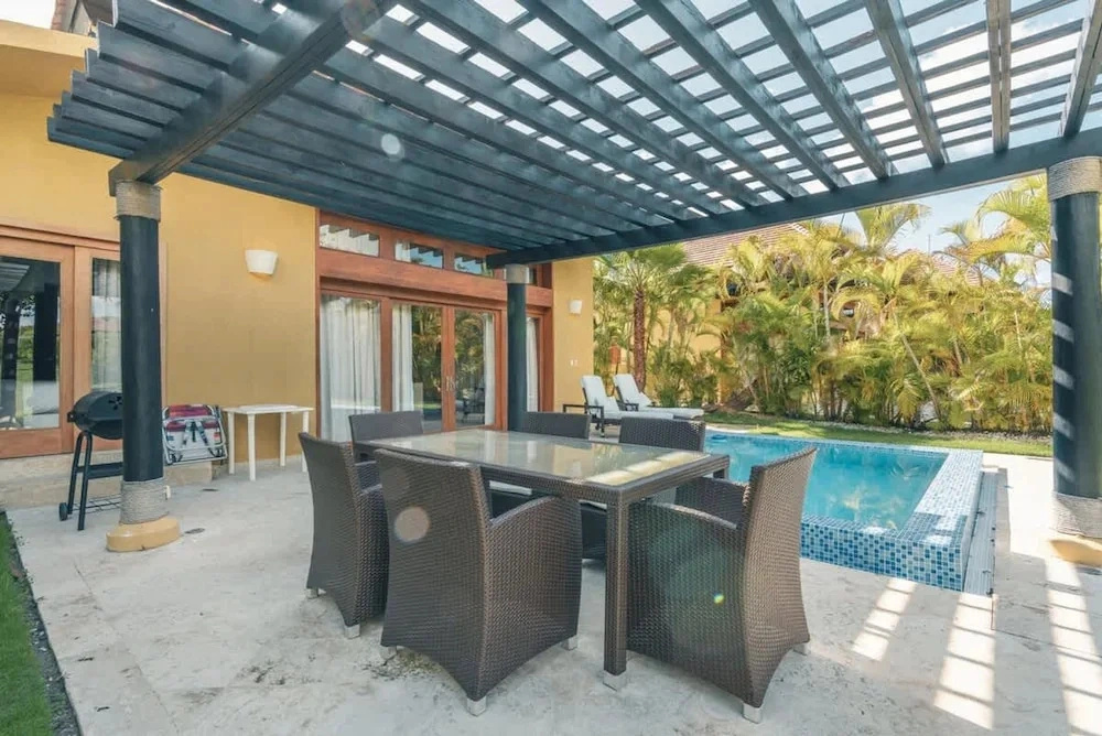 Tropical Villa With Pool at Green Village B843