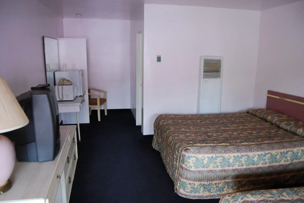 Homestead Motel