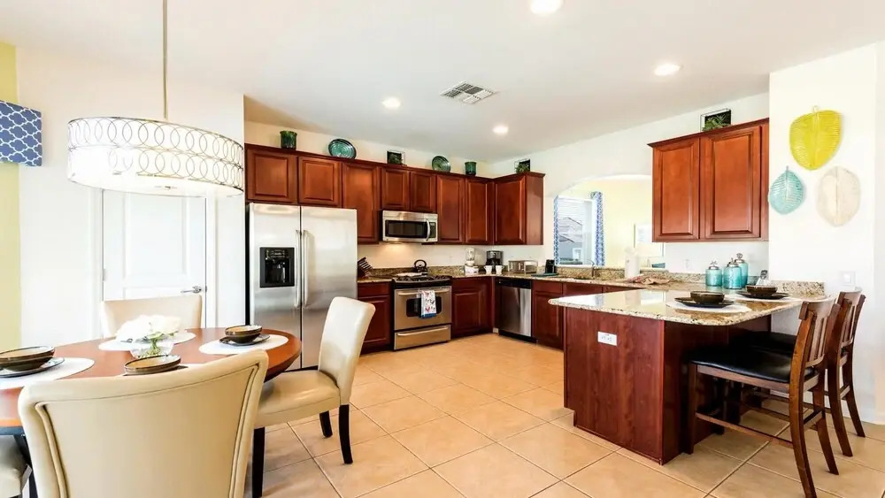 Luxurious 6BR Pool Villa 2 5 Miles to Disney