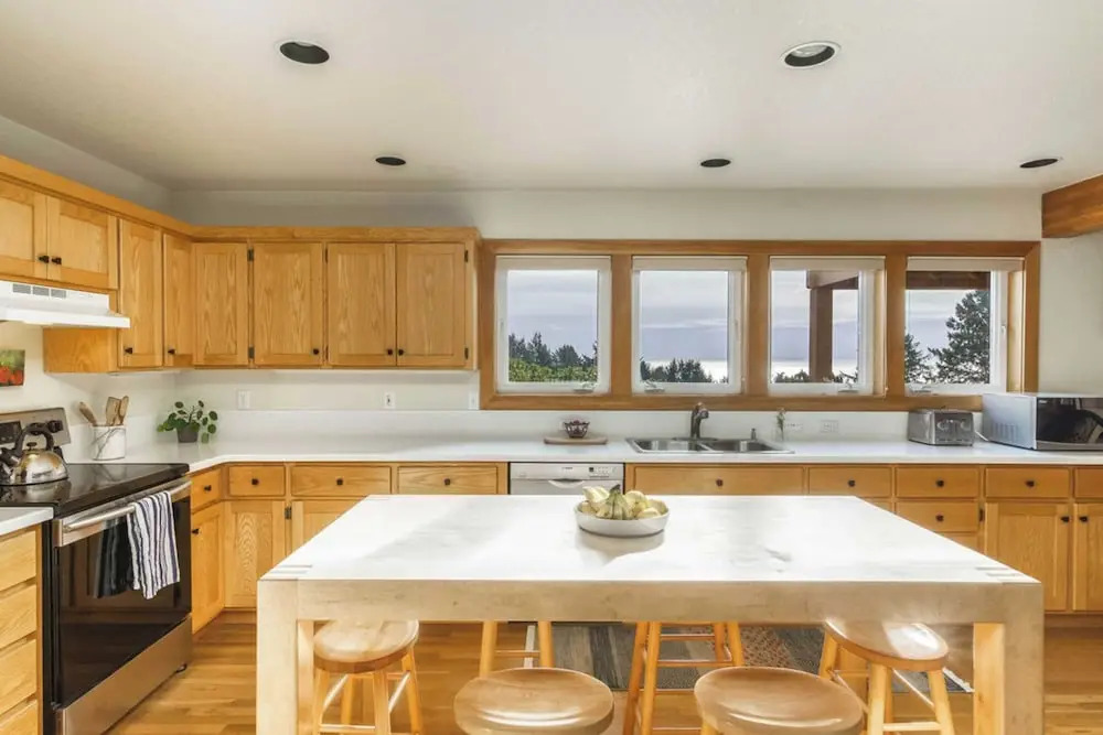 Coastal Getaway in Manzanita w Fire Pit, Guest House & Views Seagrove by Avantstay
