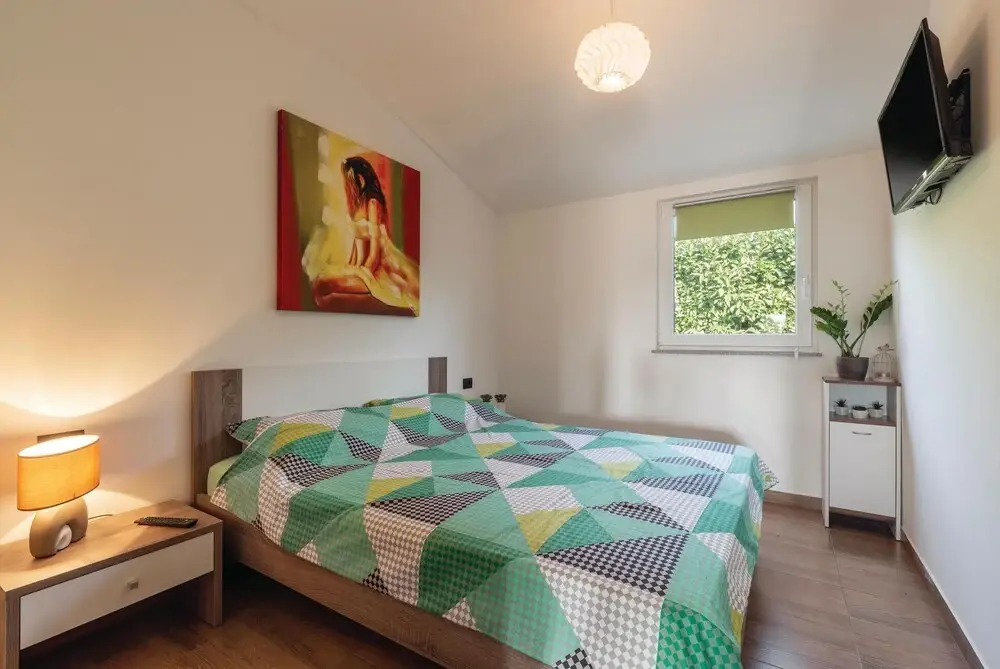 Awesome Home in Marcana with Hot Tub, Sauna & 6 Bedrooms