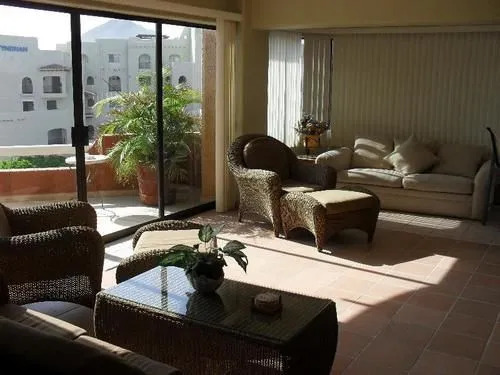 Plaza Nautica Condominiums