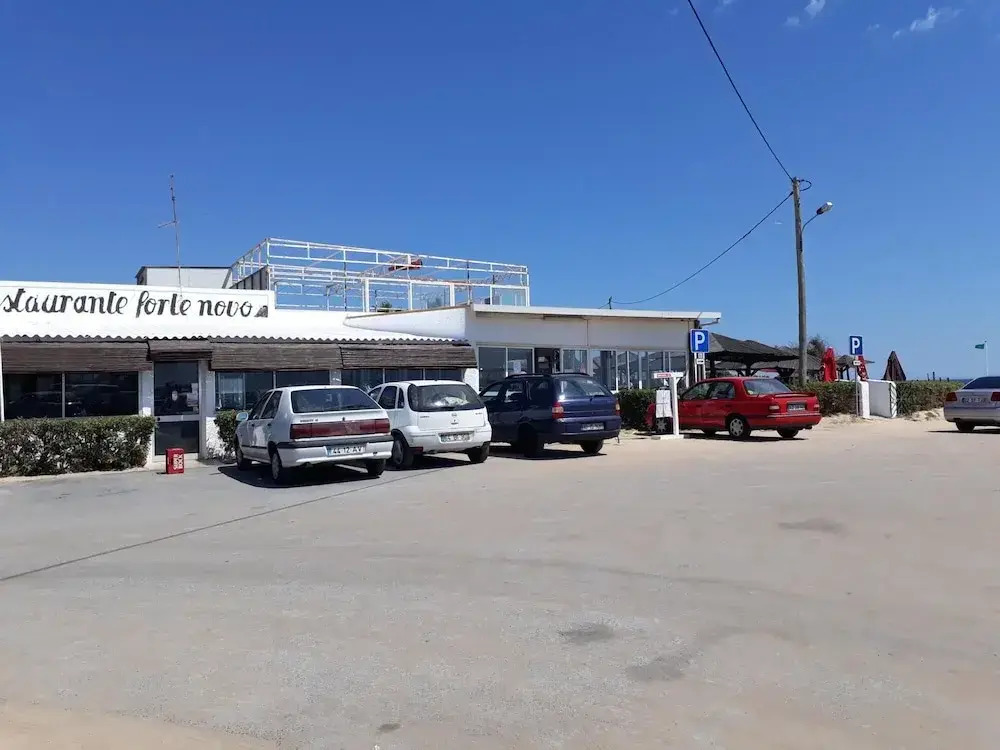 T1 Varandas Forte Piscina Ar Cond Garagem