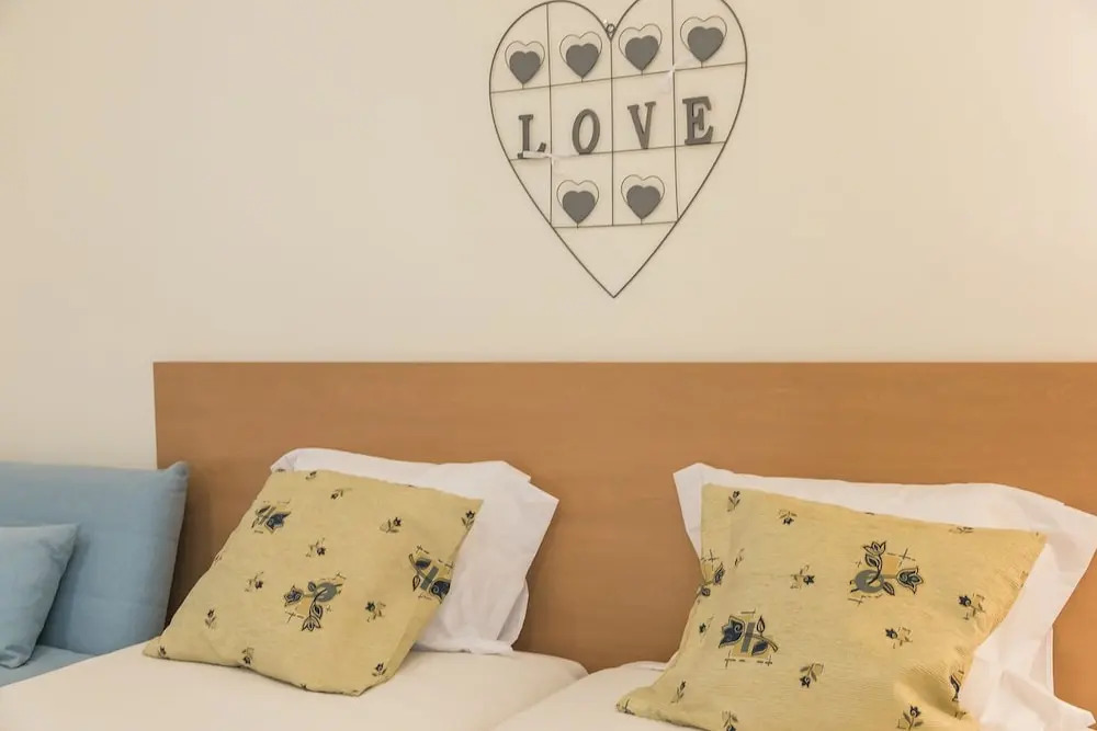 Apartamento A Francos Artist Painting 1