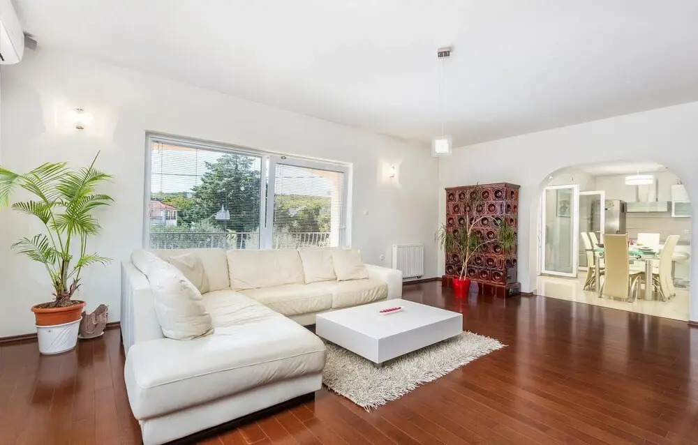 Awesome Home in Silo With Wifi and 2 Bedrooms
