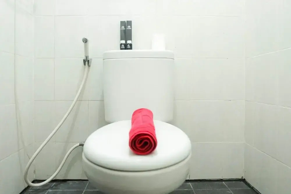 Comfy & Clean Studio Apartment at Puri Mas