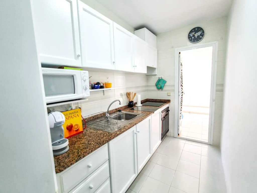 A017- Apartamento en primera línea de la playa Levante La Fosa con garaje
