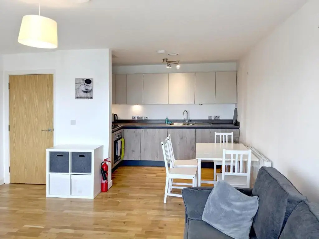 Koala & Tree - Modern 1 Bed apartment for 4 guests in the HEART of Cambridge - Short Lets & Serviced Accommodation