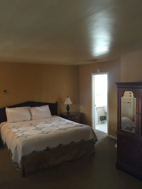Carmel Wayfarer Inn