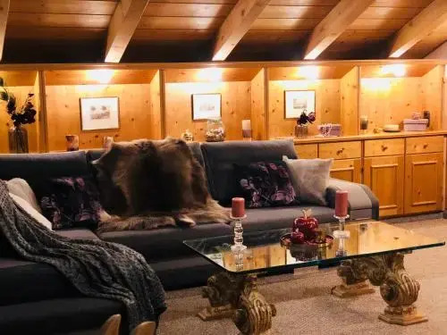 Golden Gapa River Luxury Penthouse 25