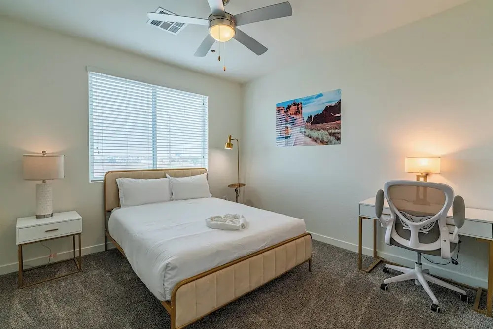 The Lotus Serene Stay with Pool-Gym-EV