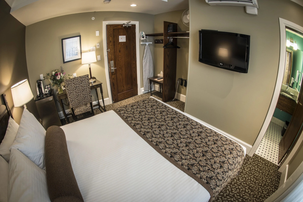 Hume Hotel & Spa