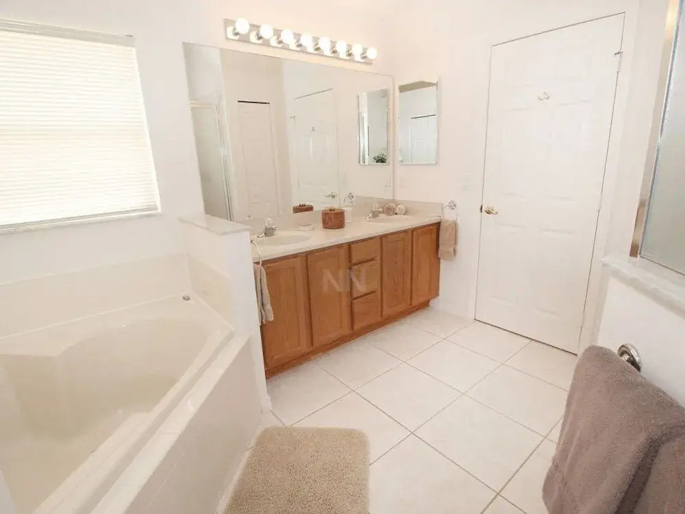 4 Holiday Vacation Home 4 Br home by RedAwning