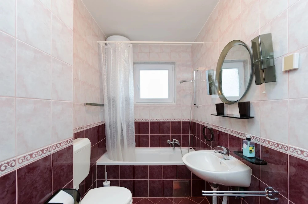 Apartments and Room Mirjana