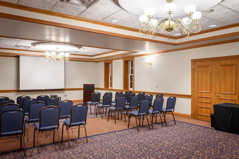 Hotel Winneshiek