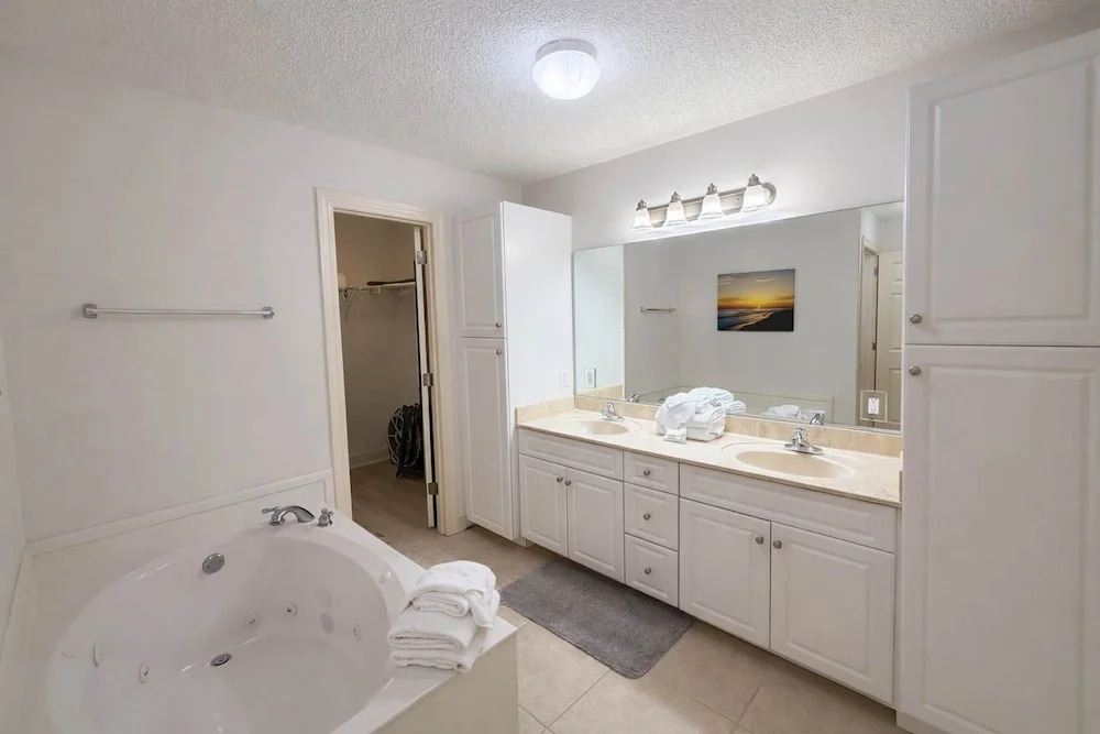 New Listing Phoenix West 2102 Beachfront Bliss With Lazy River and Beach Views