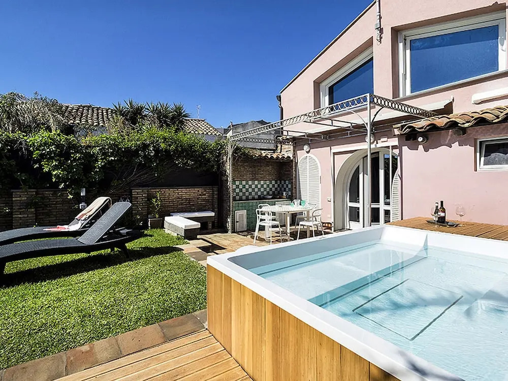 Luxurious Holiday Home in Acireale with Hot Tub
