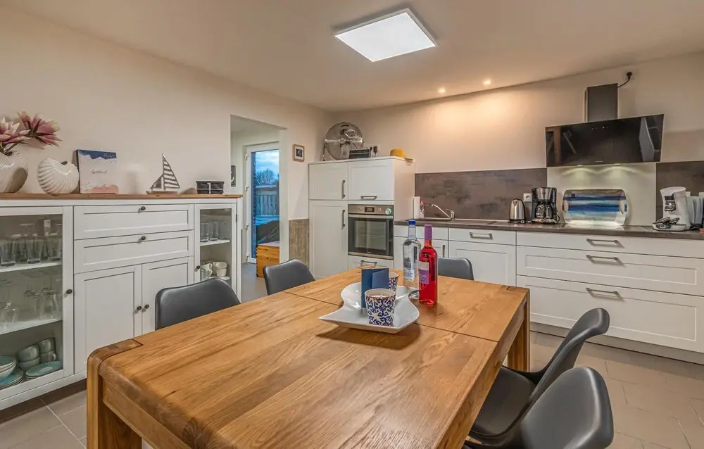 3 Bedroom Cozy Home In Friedrichskoog