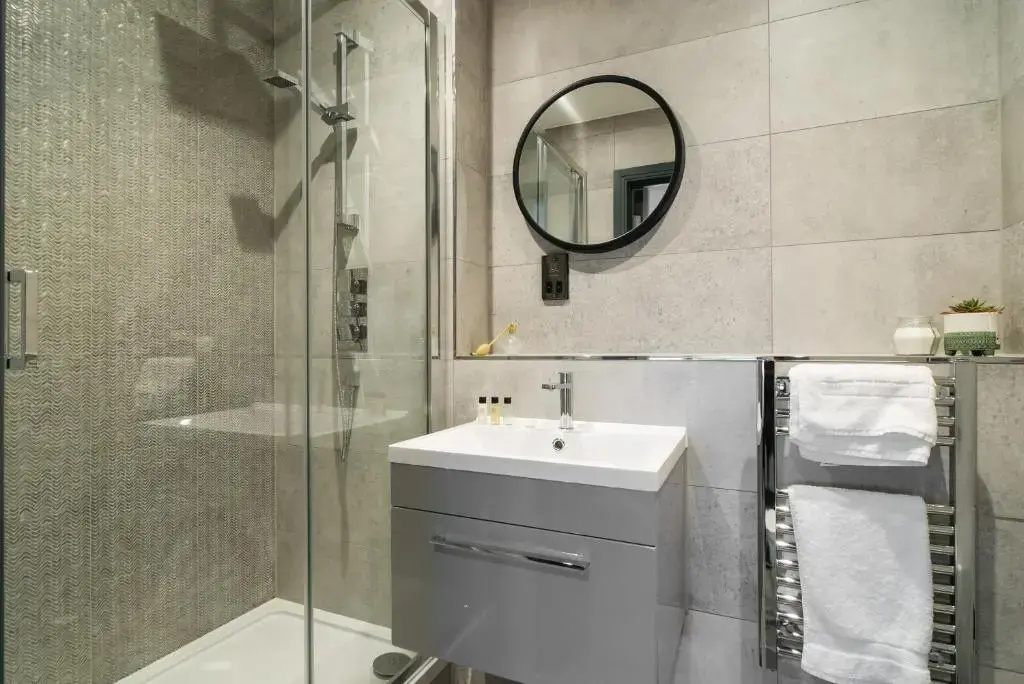 Luxe Apartments, The Moorwell, Secure Parking, - 10mins Cardiff City Ctr