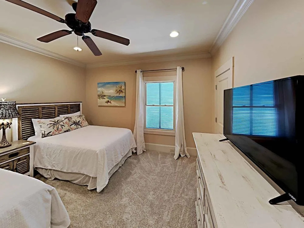 Beach Nut by Southern Vacation Rentals