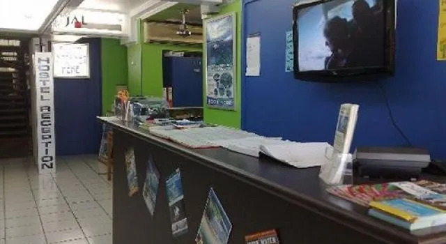 Waterfront Backpackers - Hostel