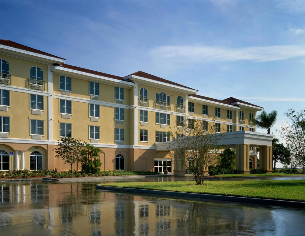 SEVEN Sebring Raceway Hotel