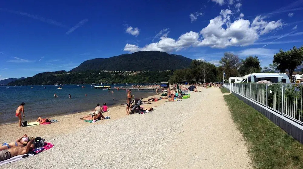 Camping Punta Lago