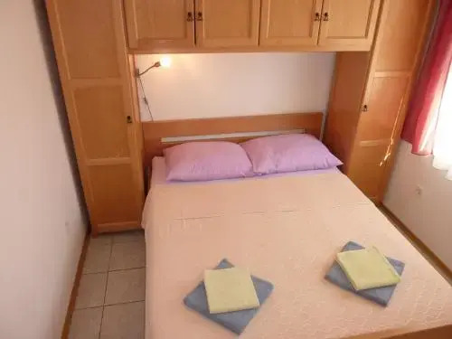Queen beach Apartments - private pool - Sabunike III