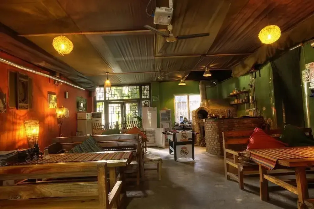 The Old Place In't Youth Hostel
