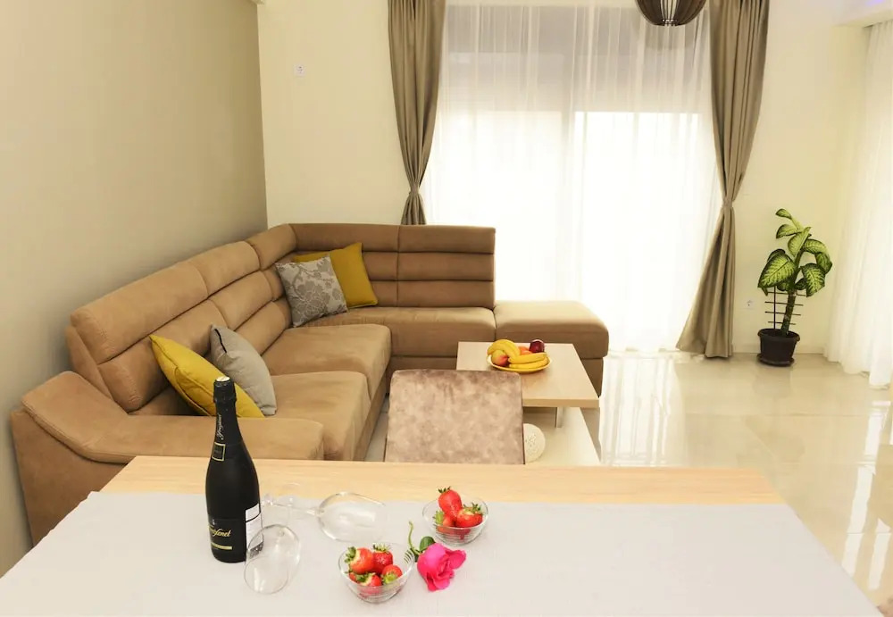 Ralux apartman Tivat