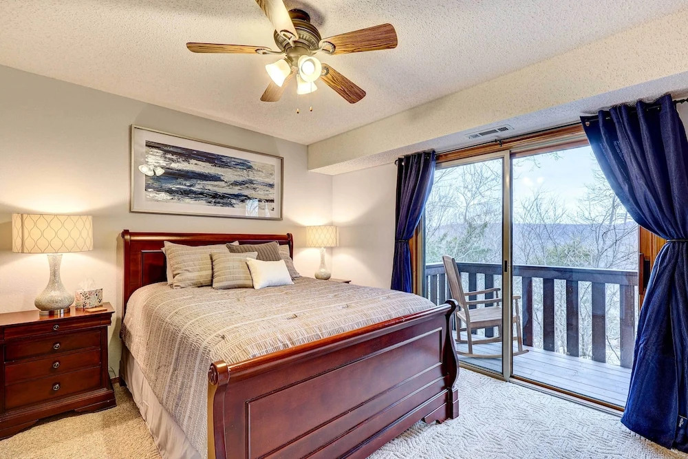 Holiday Island Vacation Rental w/ 2 Balconies