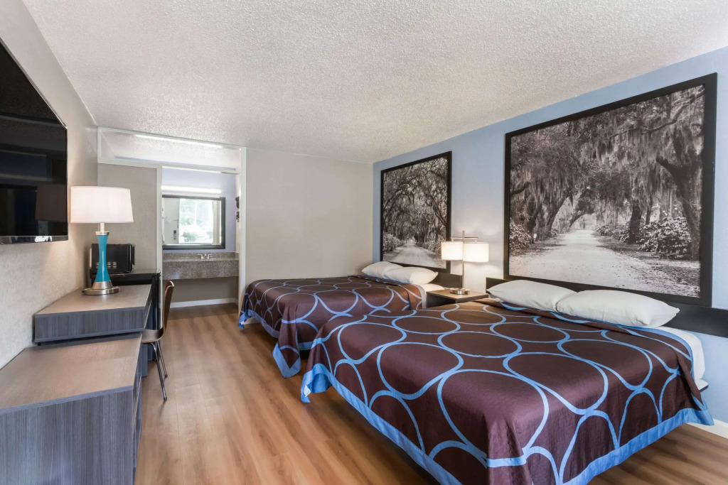 Super 8 by Wyndham Hardeeville - Savannah North