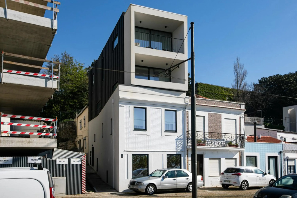 LovelyStay - Luxury 2BR Duplex Apartment in Foz Porto