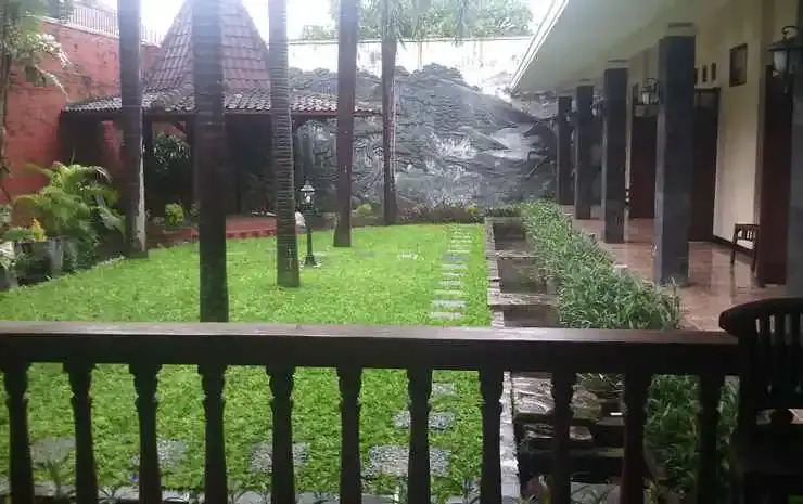 Griya Teratai Luxury Guesthouse