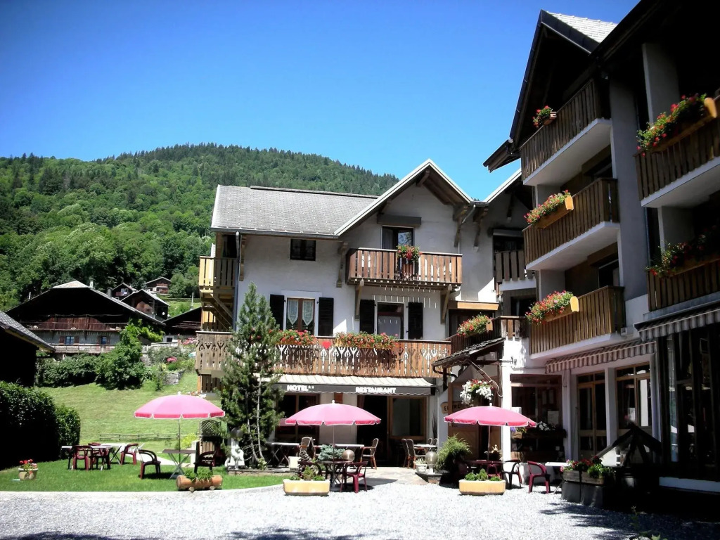 Logis Hotel Gai Soleil