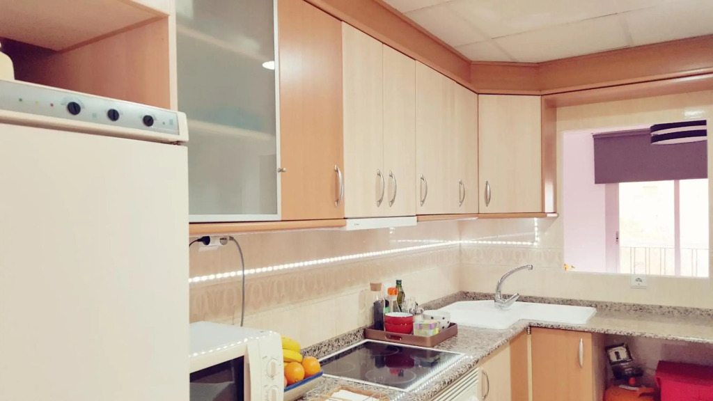 Central Apartment in Valencia with WIFI + Parking.