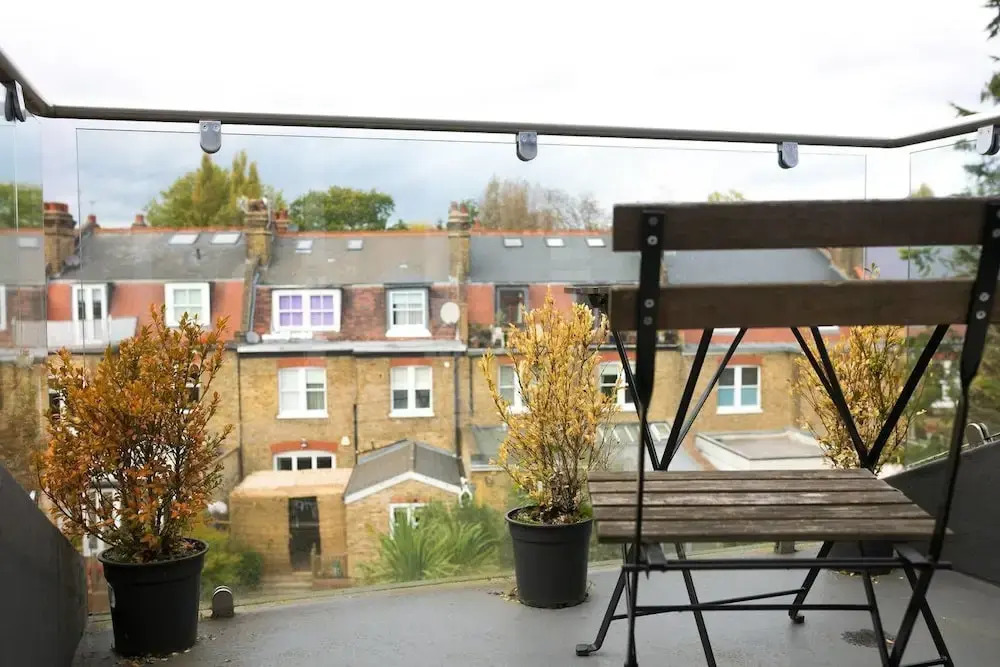 Modern Studio With Private Terrace - Swiss Cottage