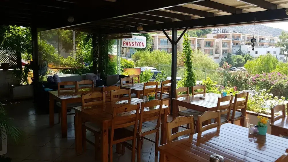 Dort Mevsim Pansiyon
