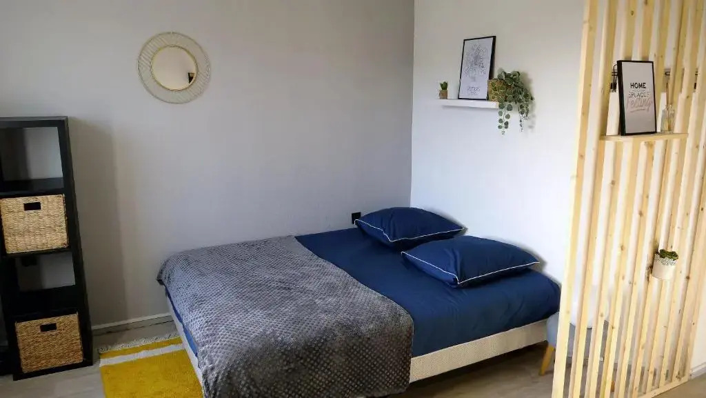 Studio a 8 Min a Pied du Futuroscope – 1/4 Pers