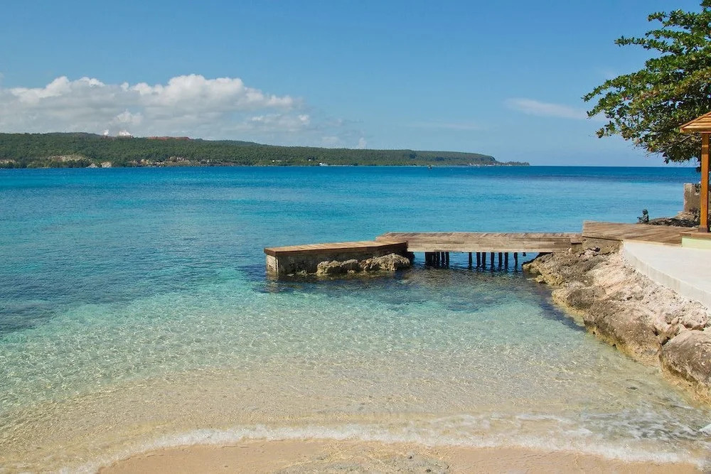 Seagrapes 5br by Jamaican Treasures