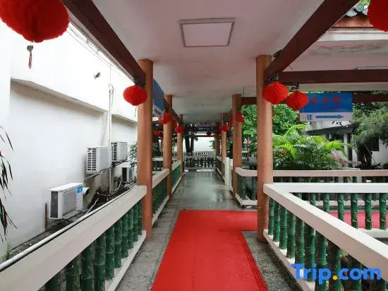 Xiaopenglai Hotel