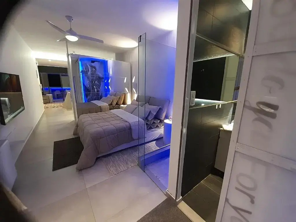 LOFT Suite 7