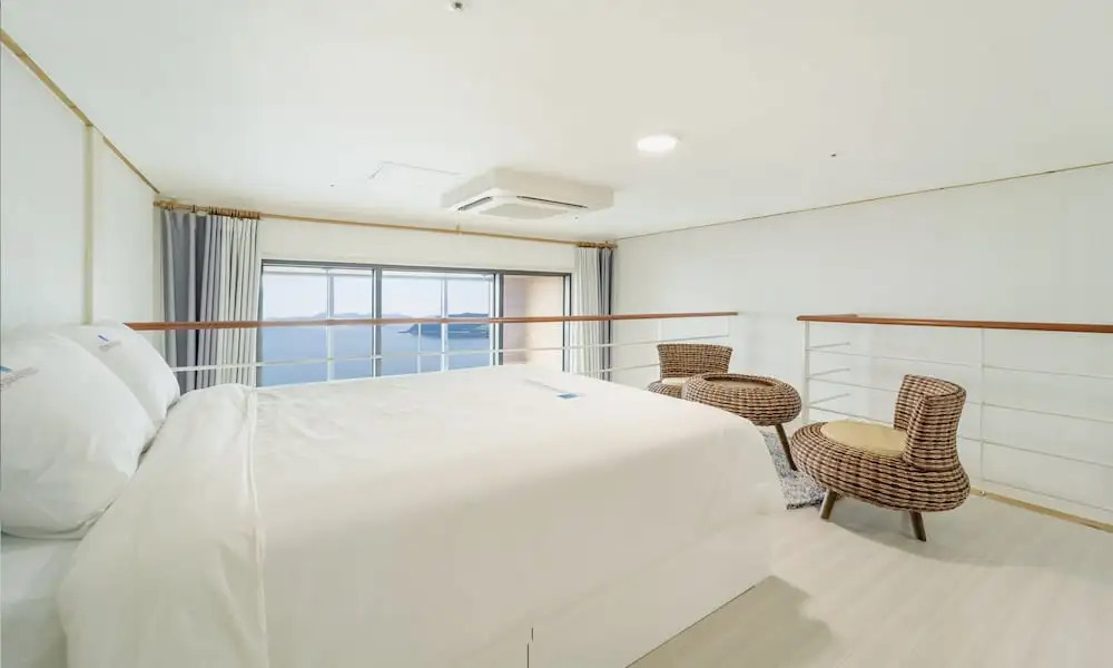 Yeosu Sunset Hostel and Pension