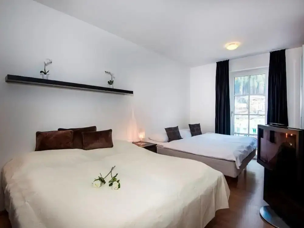 Penthouse in Bad Gastein Near Ski Lifts