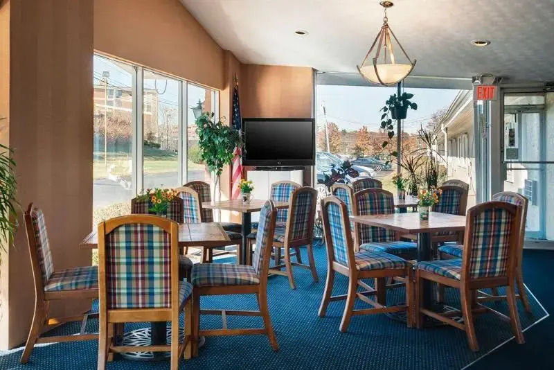 Monticello Inn- Framingham/ Boston
