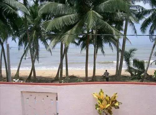 Petter's Beach Inn