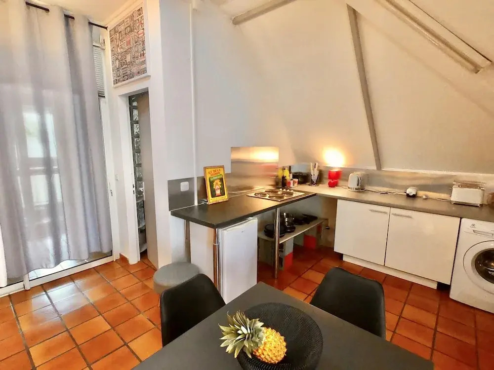 Studio in La Saline-les-bains, With Wonderful sea View, Furnished Balcony and Wifi